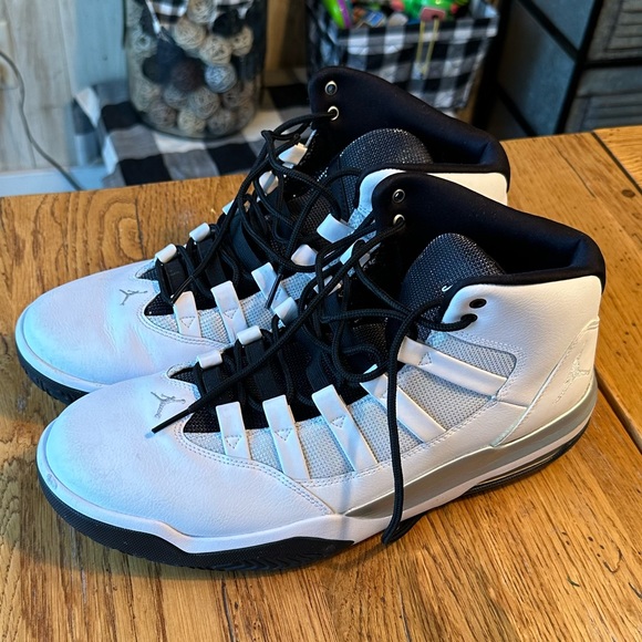 BRAND NEW AIR JORDANS SIZE 12